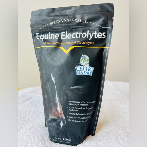 Celtic Sea Salt Selina Naturally Crumbled Horse Electrolytes, 1 lb. - Picture 4 of 6
